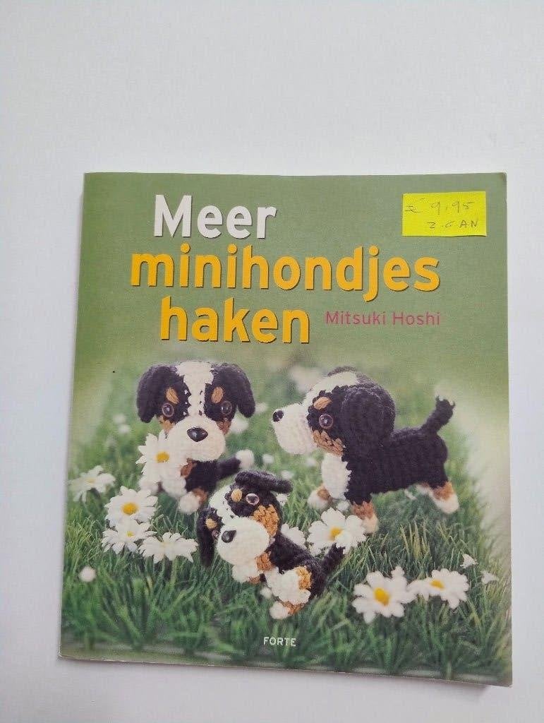 Haakboek Meer minihondjes haken, Ophalen of Verzenden, Zo goed als nieuw, Haken, Patroon of Boek
