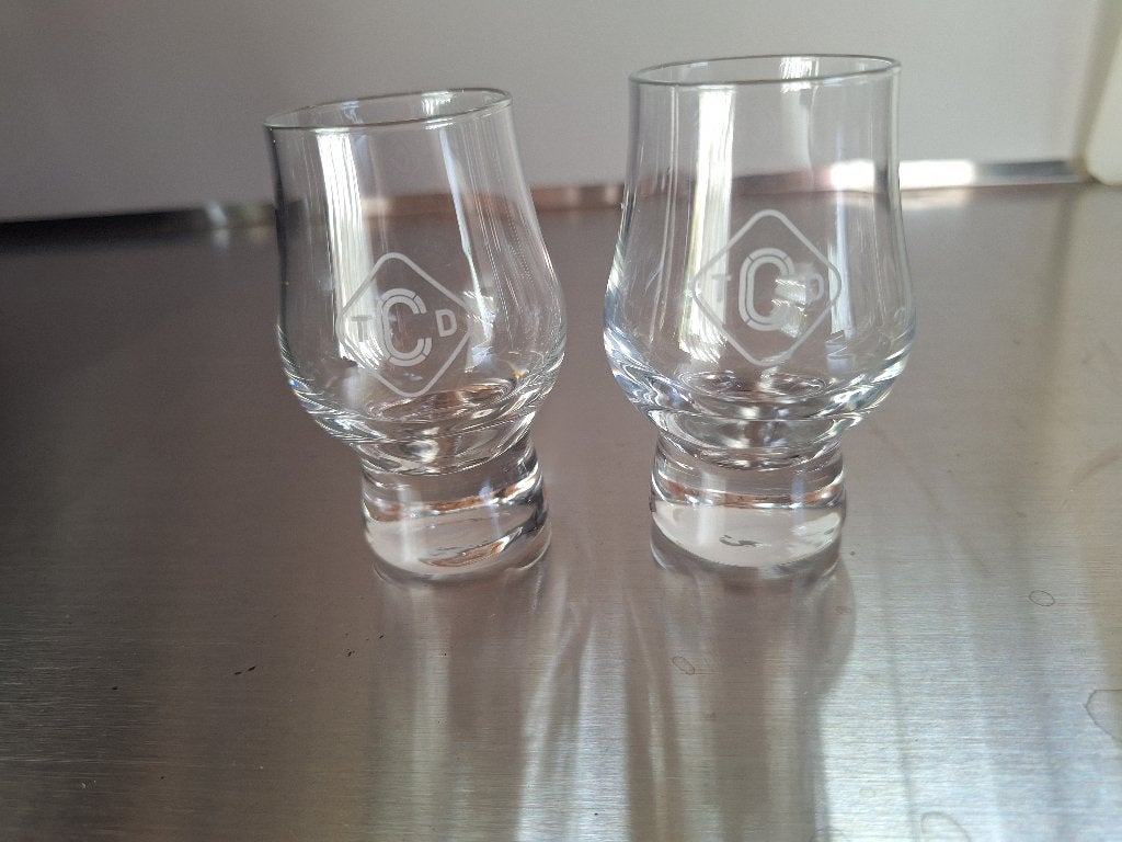 The Clydeside Distillery Scotch Whisky glaasjes 2 st., Verzamelen, Glas en Borrelglaasjes, Ophalen of Verzenden, Zo goed als nieuw