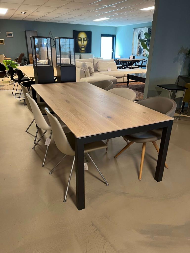 !Nieuw! - Bert Plantagie - Pedro - Eikenhout - eettafel