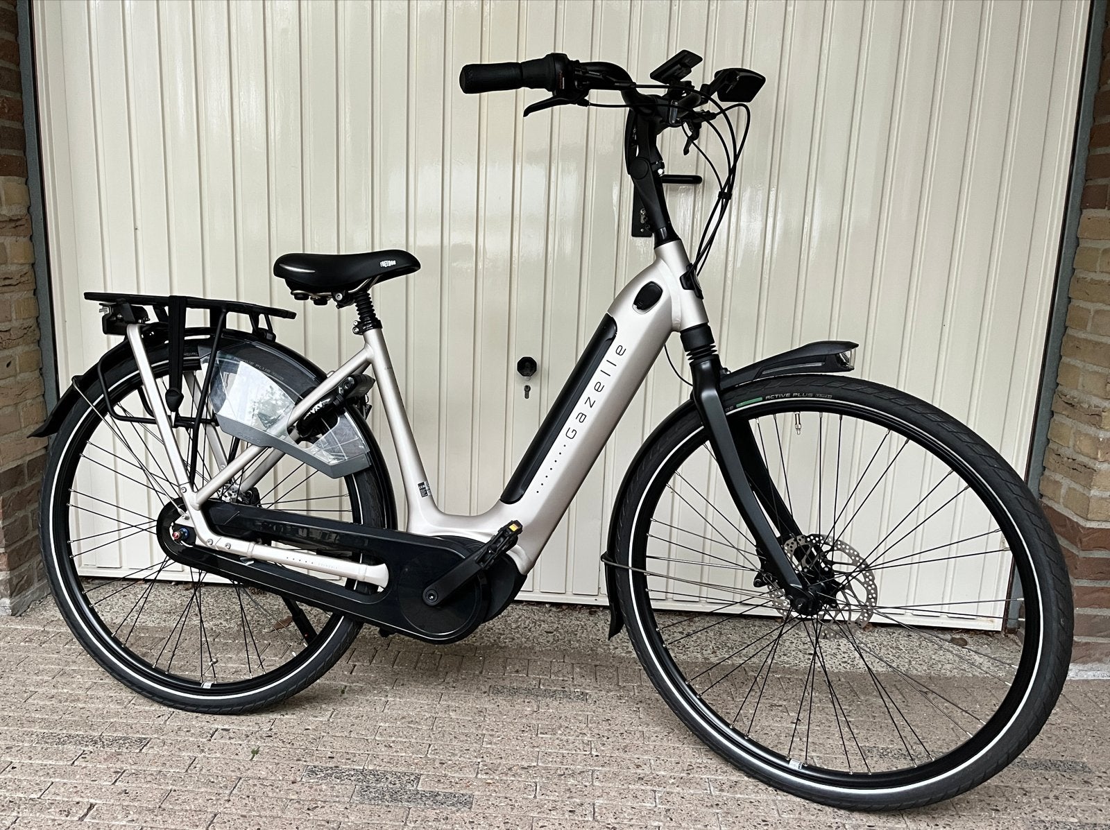 Gazelle Grenoble C8 (2025) E-bike maat 49, Ophalen, Zo goed als nieuw, Gazelle