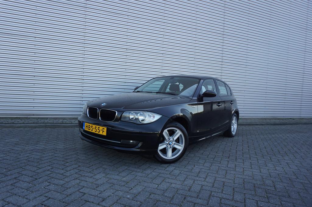BMW 1-serie 116i Airco / Elektr. ramen / Lm velgen / APK t/m, 1-Serie, Gebruikt, 4 cilinders, 4 stoelen