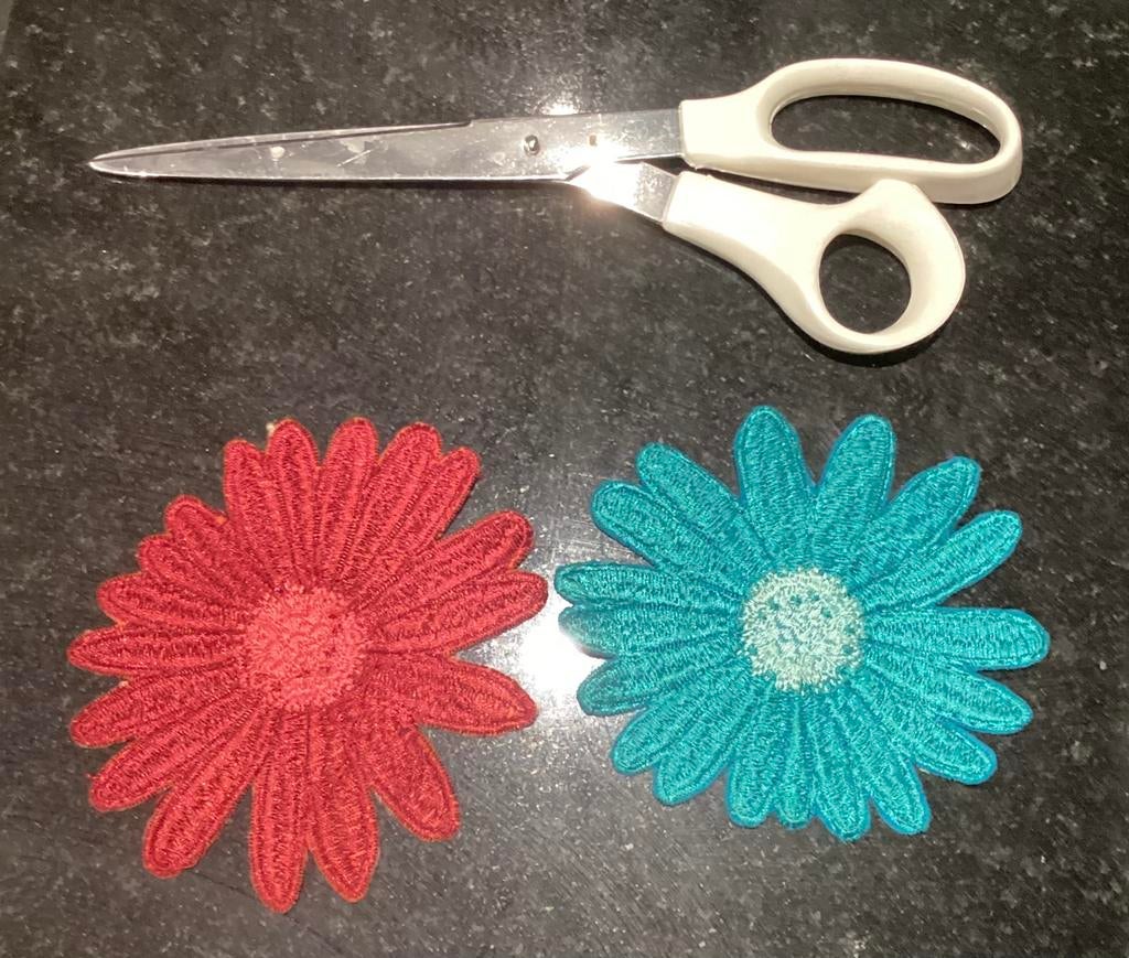 Applicaties, 2 x, bloem fuchsia en bloem turqoise, Hobby en Vrije tijd, Borduren en Borduurmachines, Ophalen of Verzenden, Nieuw