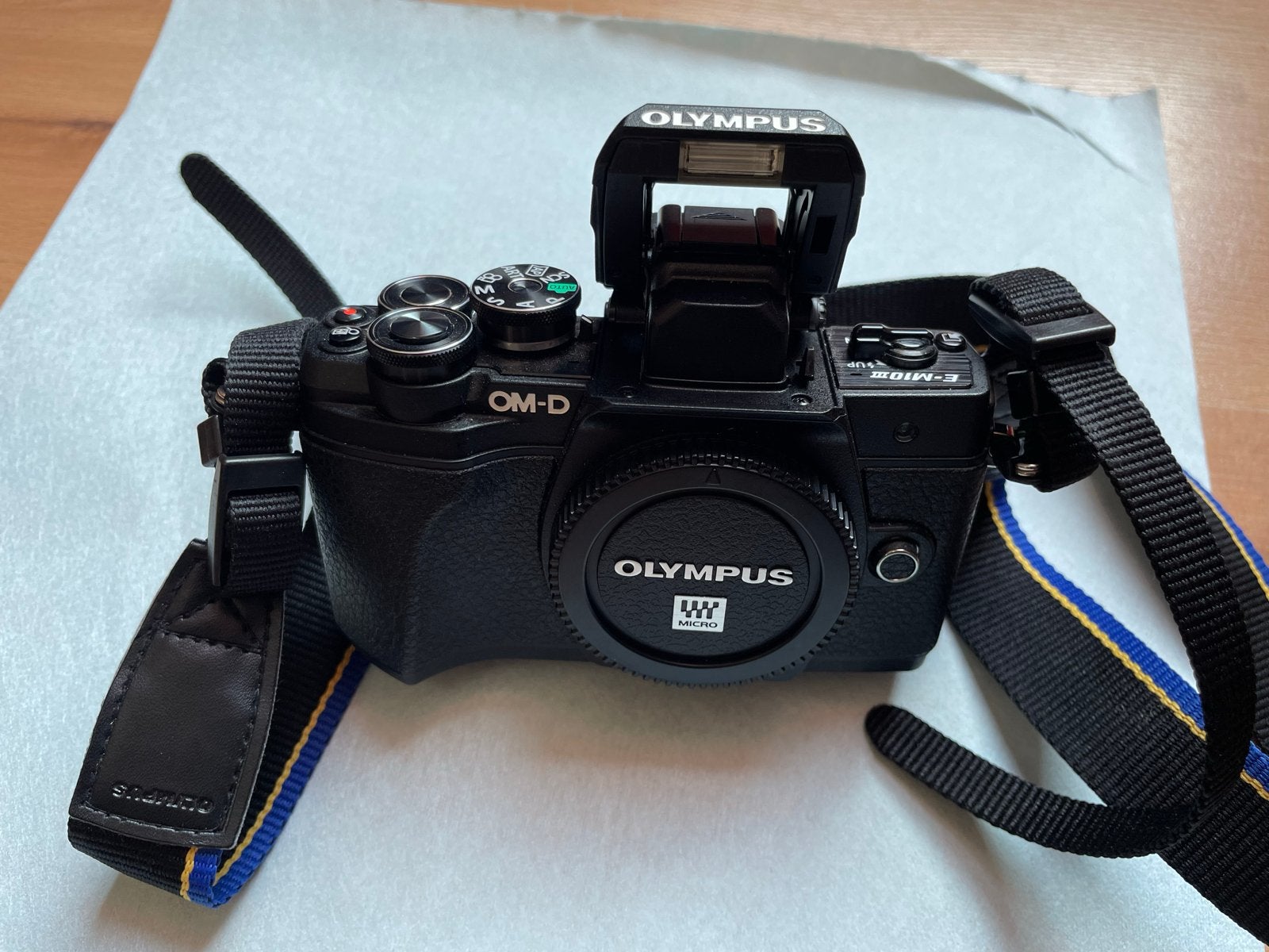 Olympus OM-D E-M10 Mark III + 2 Lenzen + Extra Accu, Audio, Tv en Foto, Fotocamera's Digitaal, Ophalen, Beeldstabilisatie, 16 megapixels