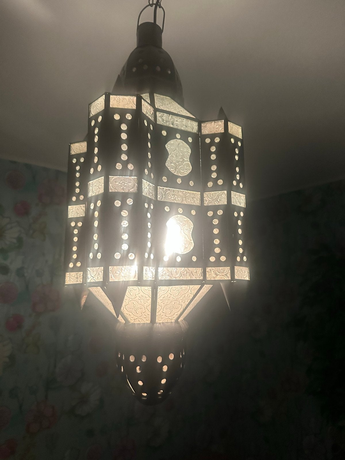 Oosterse hanglamp met geëtst glas en koperen details, Antiek en Kunst, Ophalen of Verzenden