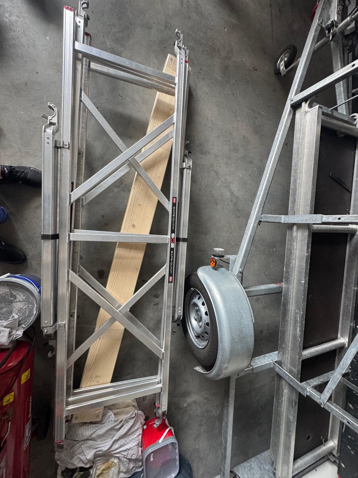 3x Altrex Safe-Quick, Doe-het-zelf en Verbouw, Steigers, Gebruikt, Rolsteiger of Kamersteiger, 5 meter of hoger, Ophalen