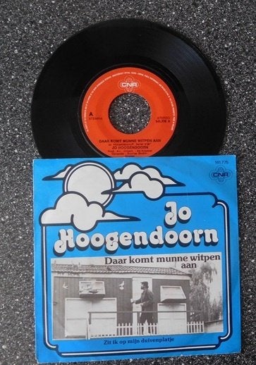 Jo Hoogendoorn - daar komt munne witpen aan (vanaf € 1,75), Ophalen of Verzenden, Zo goed als nieuw, 7 inch, Levenslied of Smartlap