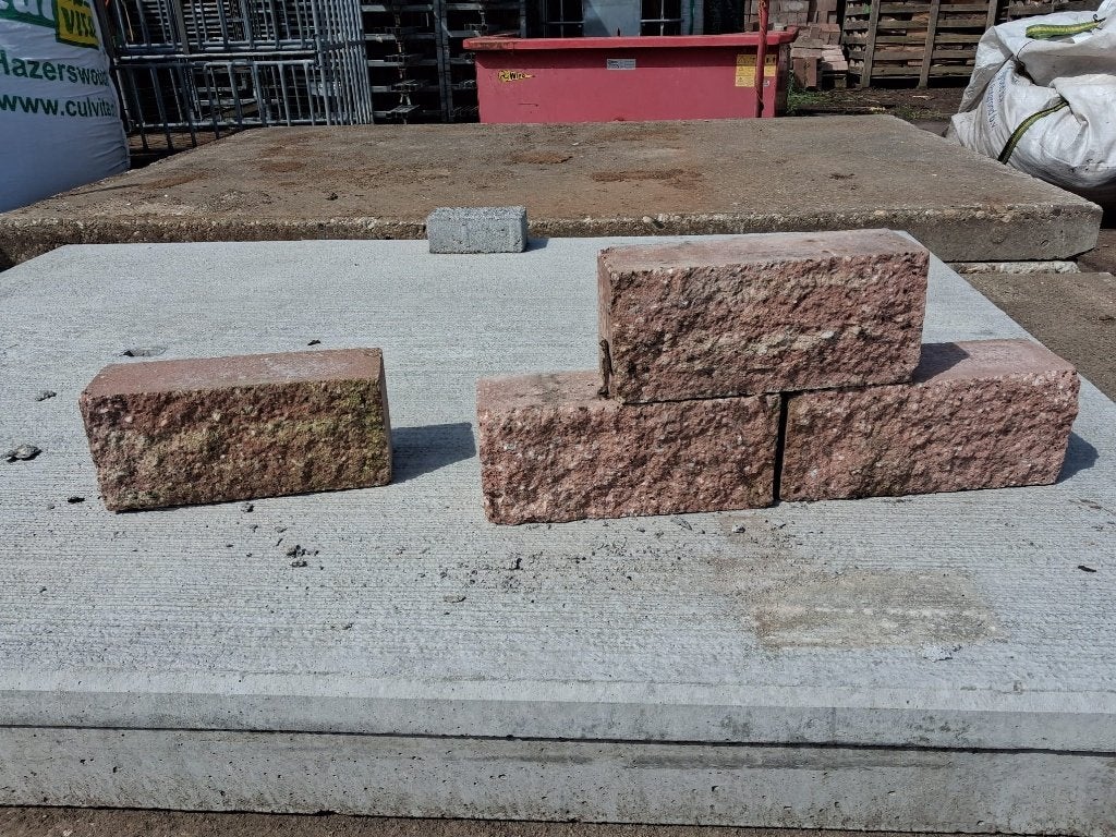 STENEN / BLOKKEN TE KOOP, Tuin en Terras, Ophalen, Zo goed als nieuw
