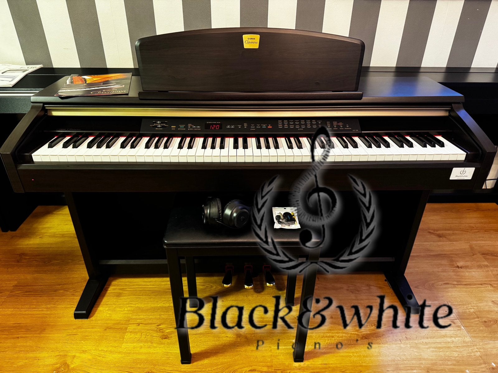 Yamaha Clavinova digitale elektrische piano . incl Garantie, 88 toetsen, Yamaha, Ophalen of Verzenden, Zo goed als nieuw