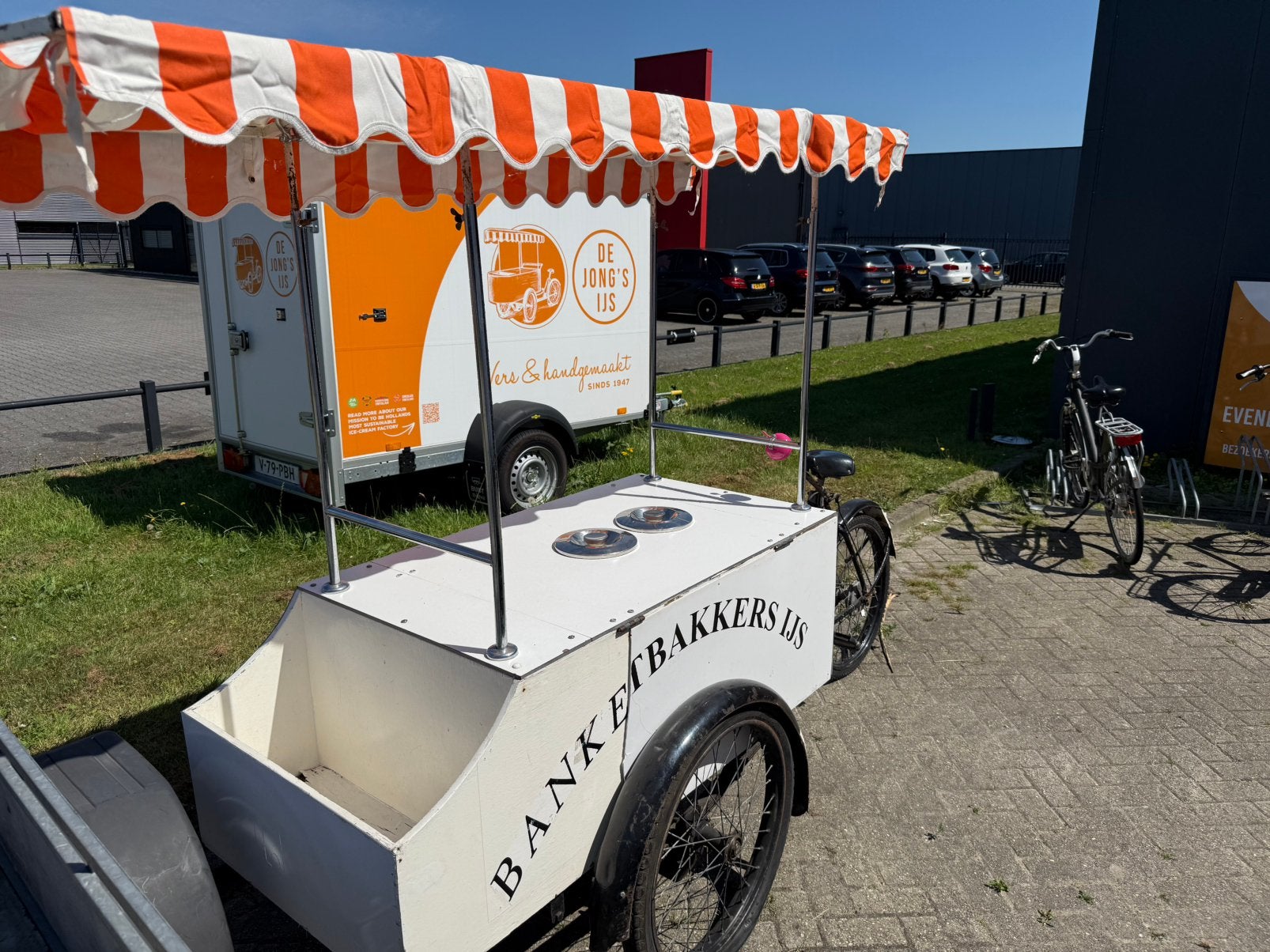 Vintage ijsbakfiets / ijskar met geïsoleerde bak en luifel, Ophalen, Zo goed als nieuw, Goederen