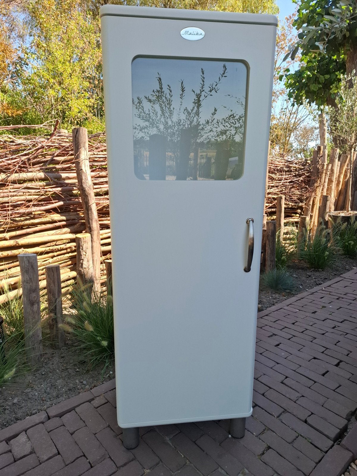 Malibu kast, Ophalen, Gebruikt