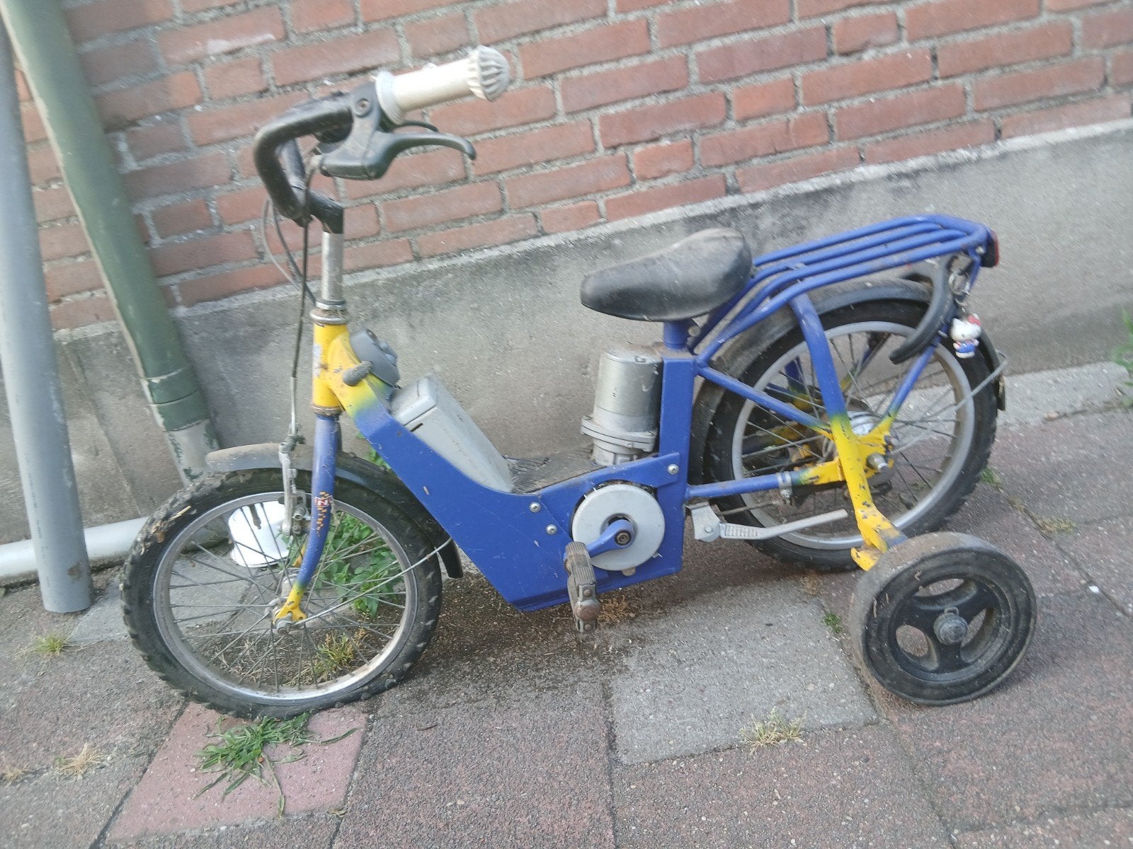 Fiets voor een klein mens kind, Ophalen, Gebruikt