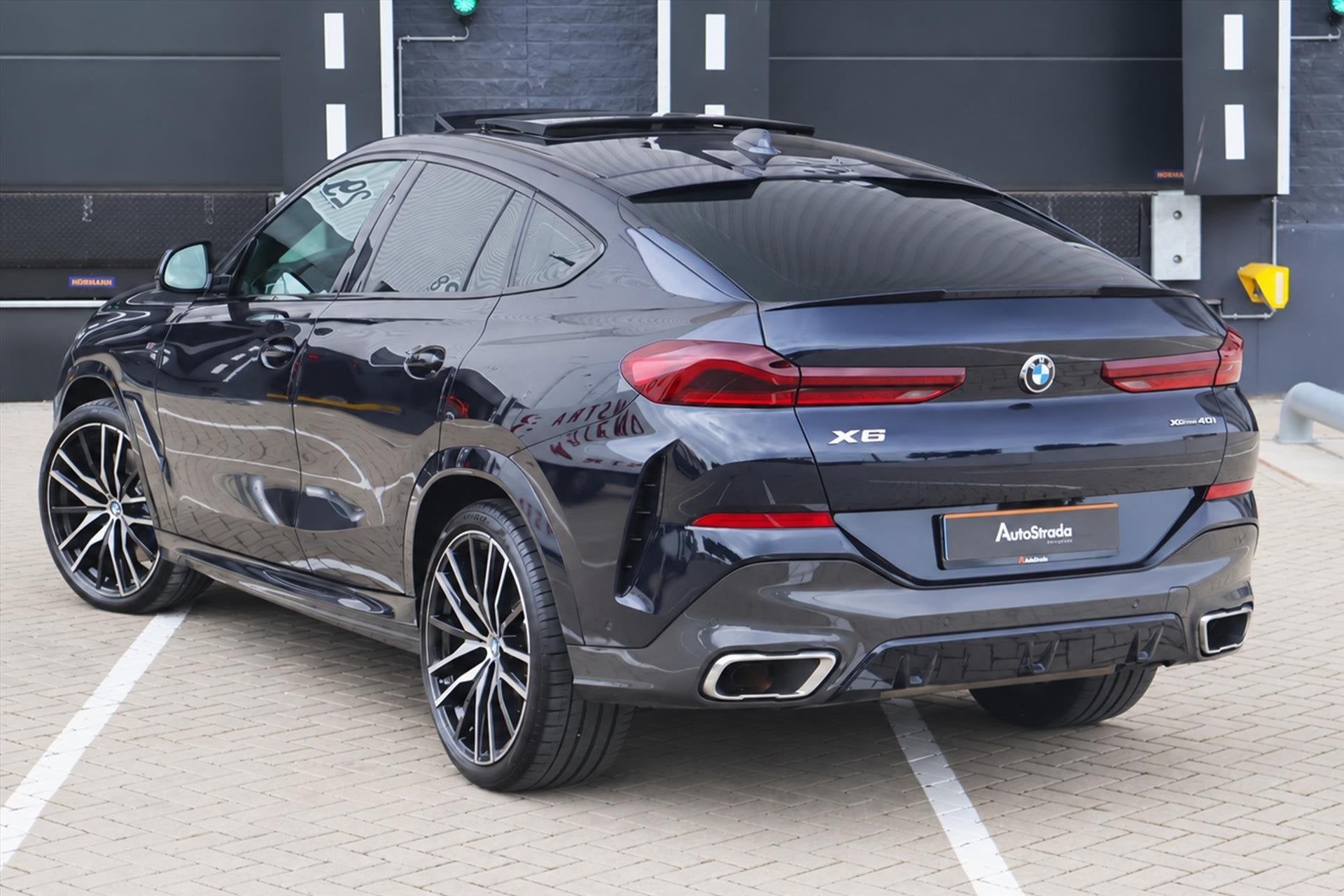 BMW X6 (g06) xDrive40i M-SPORT 340pk | NL AUTO | 1e EIG | DE, Auto's, Dealer onderhouden, Gebruikt, Adaptive Cruise Control, Met garantie (alle)