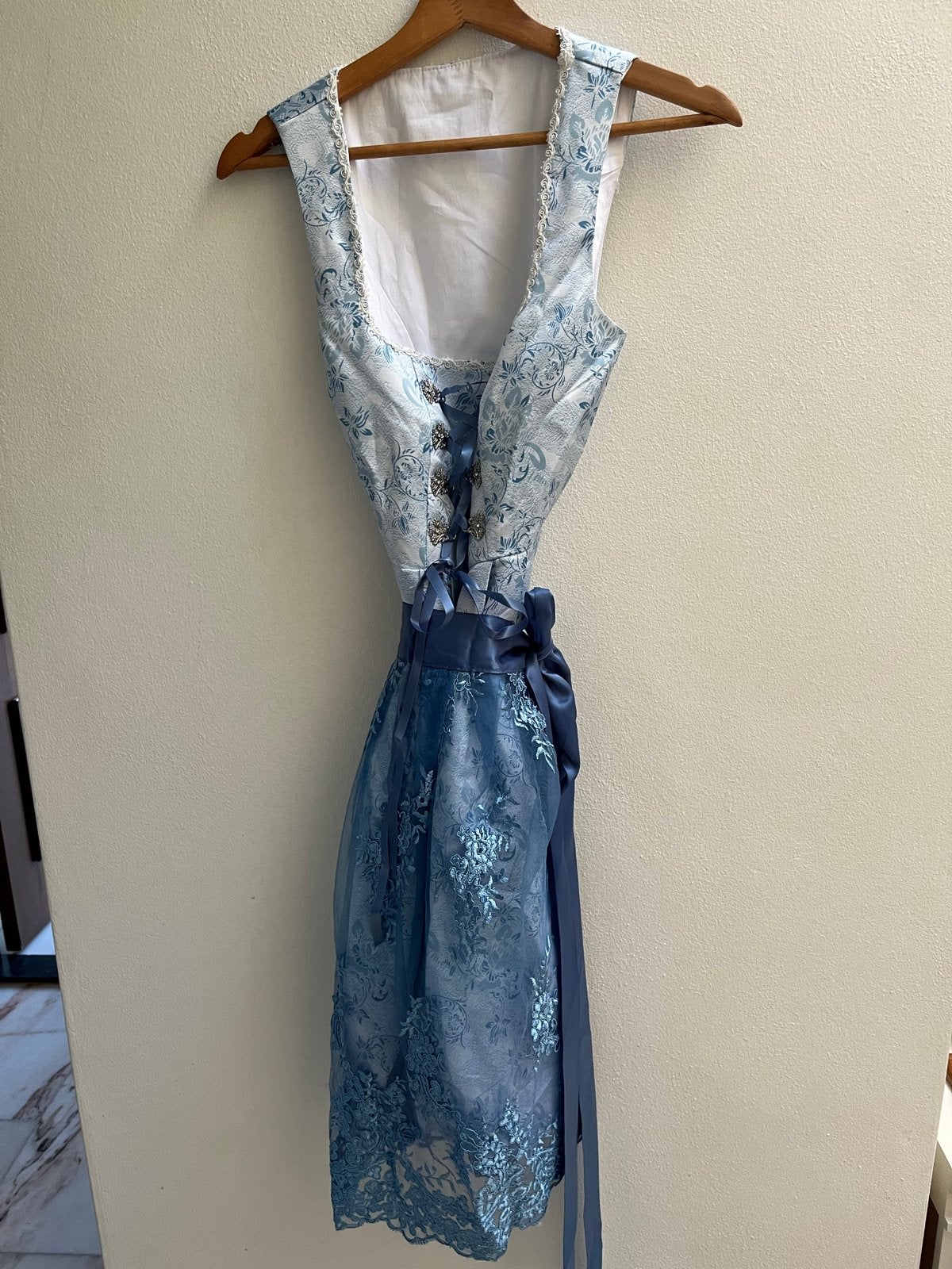 Dirndl blauw met wit kant, maat 38/40 (M) of maat 40/42 (L), Kleding | Dames, Maat 38/40 (M), Blauw, Ophalen of Verzenden, Zo goed als nieuw