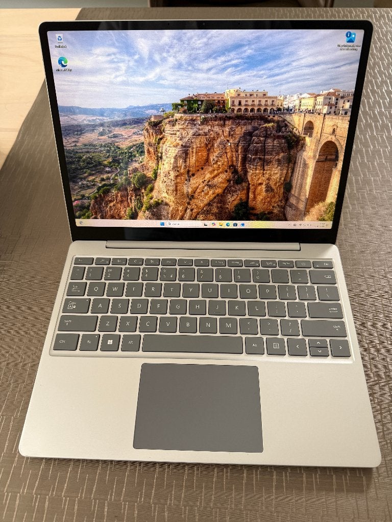 Microsoft Surface Laptop Go 2 – Intel i5 / 8 GB / 128 GB SSD, Computers en Software, Gebruikt, 2 tot 3 Ghz, Qwerty, 8 GB