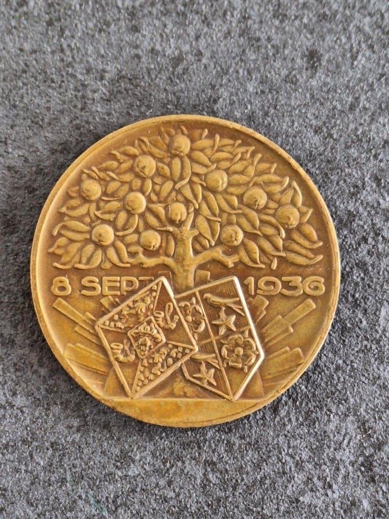 Penning verloving Juliana en Bernhard 8 september 1936, Ophalen of Verzenden, Brons, Nederland