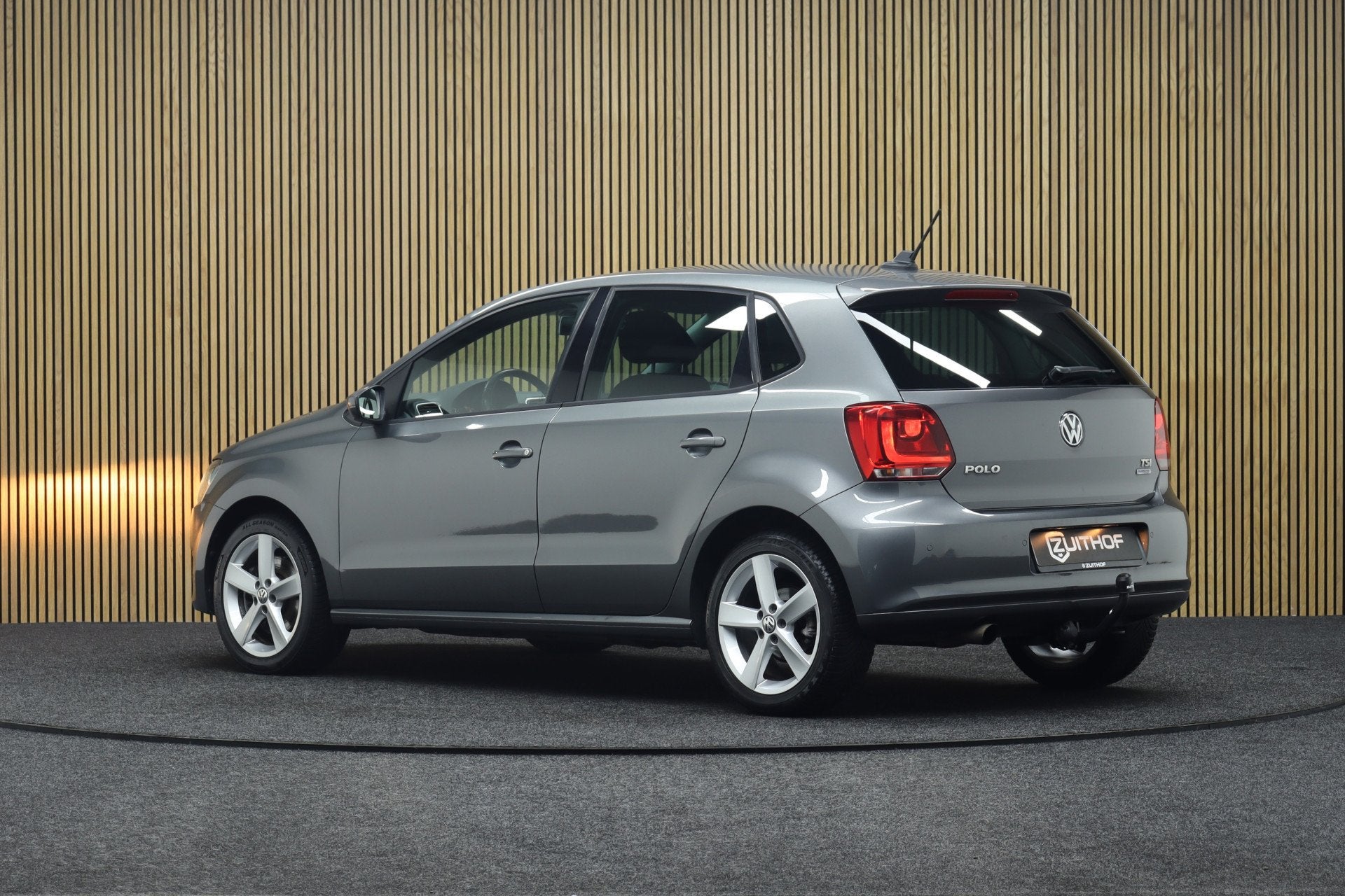 Volkswagen Polo 1.2 TSI BlueMotion Highline | Trekhaak | Cru, Euro 5, Stof, Zwart, 4 cilinders