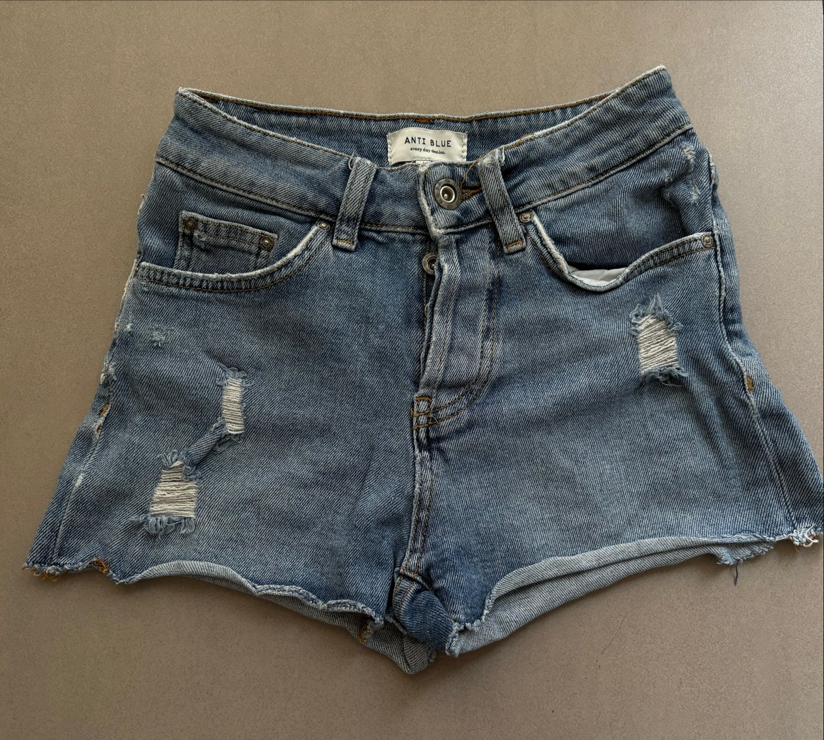 Denim Short / Korte Broek Jeans XS van Anti Blue, Kort, Blauw, Ophalen of Verzenden, Zo goed als nieuw