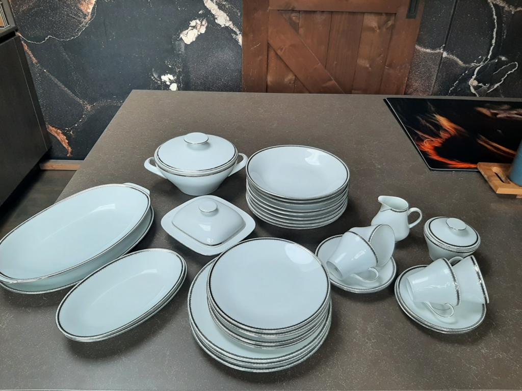 Bavaria Porselein Patricia Servies - Wit met Zilveren Rand, Antiek en Kunst, Ophalen of Verzenden