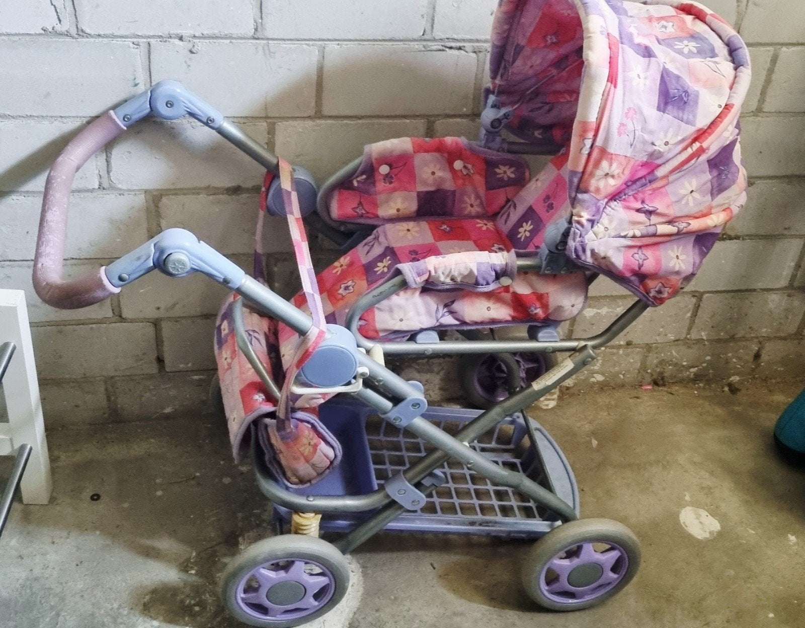 Leuke poppenwagen met verstelbare duwstang, Ophalen, Gebruikt, Overige merken, Verstelbare duwstang