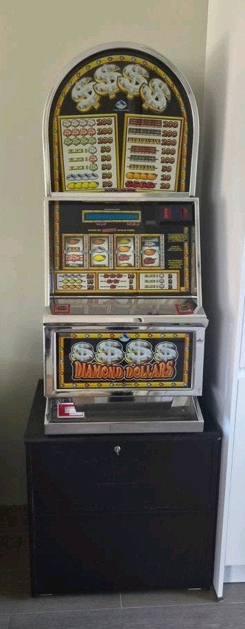 Gokkast Diamond Dollars - wie kan hem maken?, Euro, Ophalen, Gebruikt