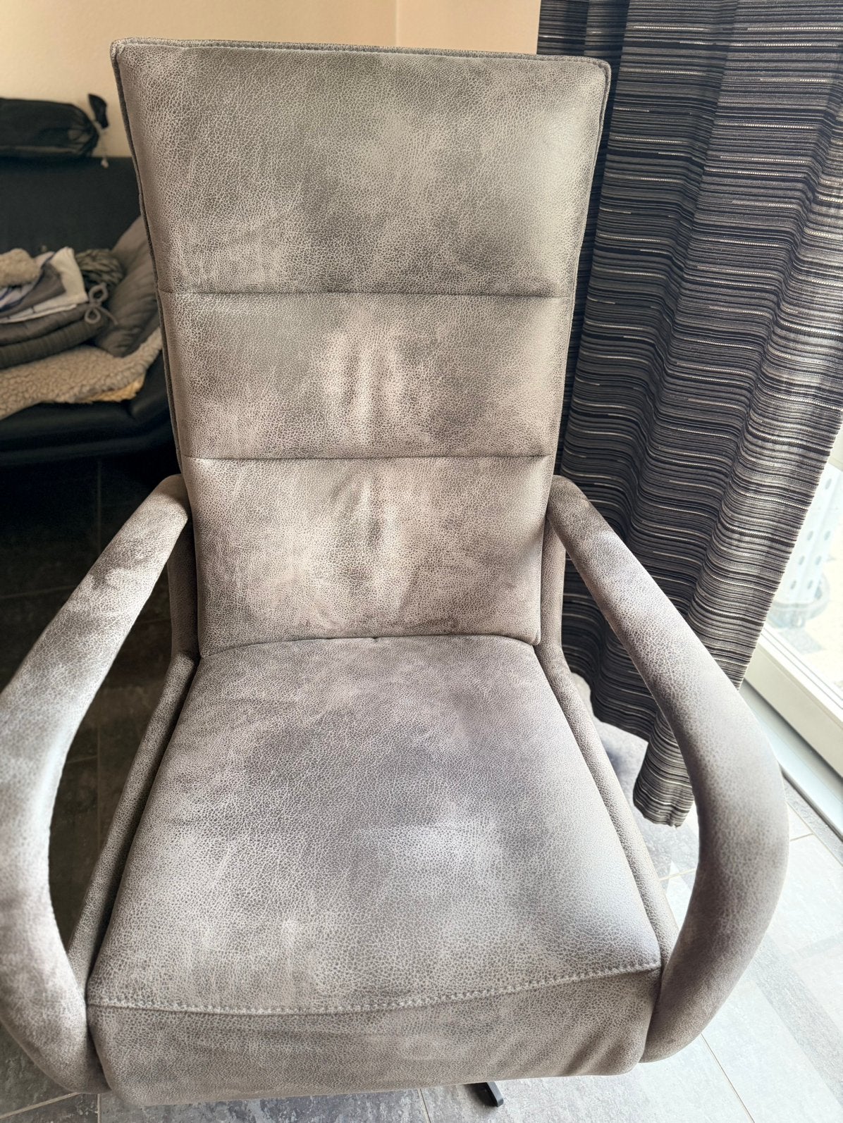 Relaxstoel, Huis en Inrichting, Fauteuils, Ophalen, Zo goed als nieuw, Stof, 50 tot 75 cm