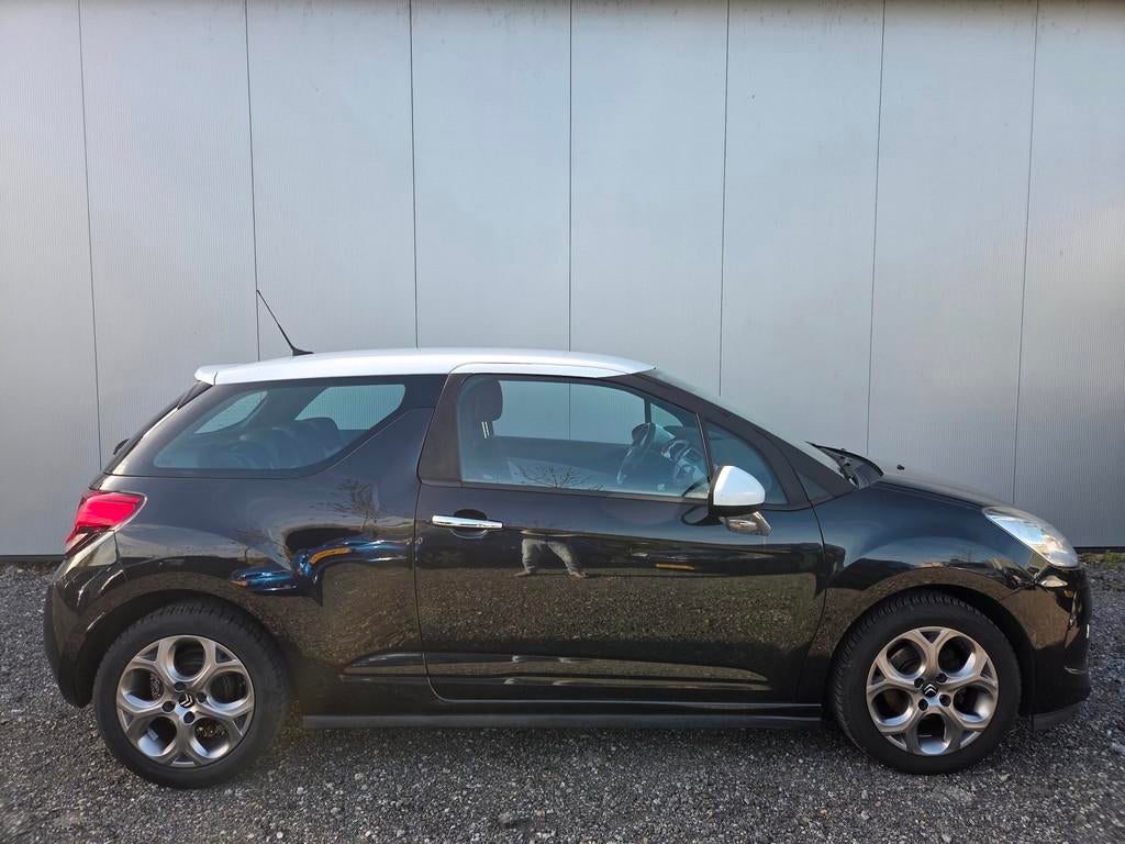 Citroen DS3 1.4 Chic, Voorwielaandrijving, Euro 5, Stof, Zwart