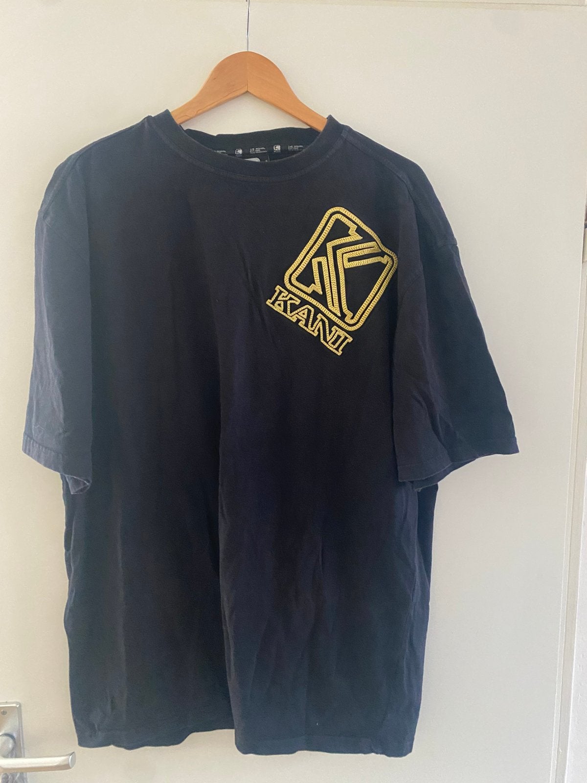 Karl kani t shirt, Ophalen of Verzenden, Gedragen, Maat 52/54 (L), Zwart
