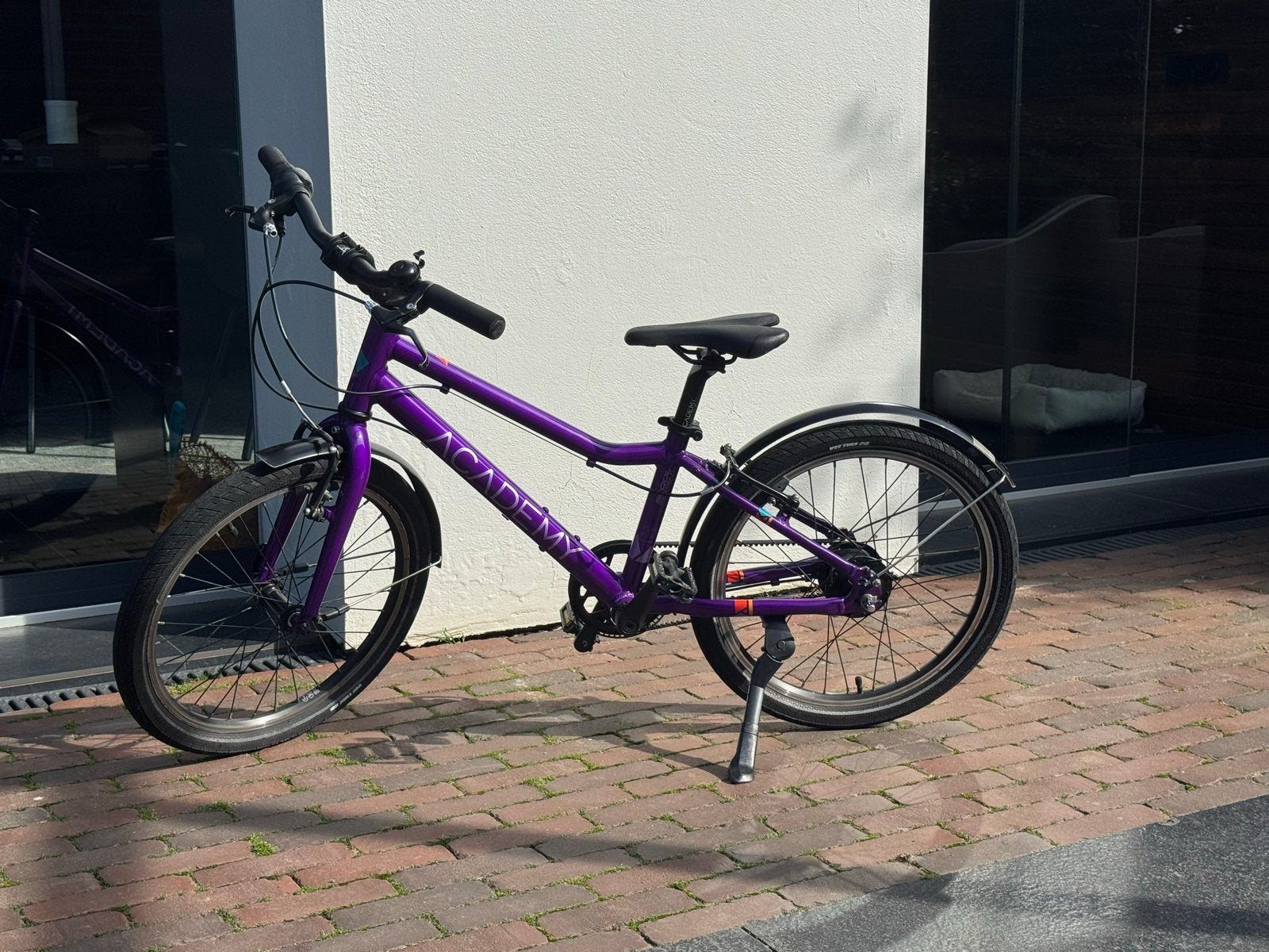 Foto 2 van Kinderfiets Academy  20 inch - Zo goed als nieuw