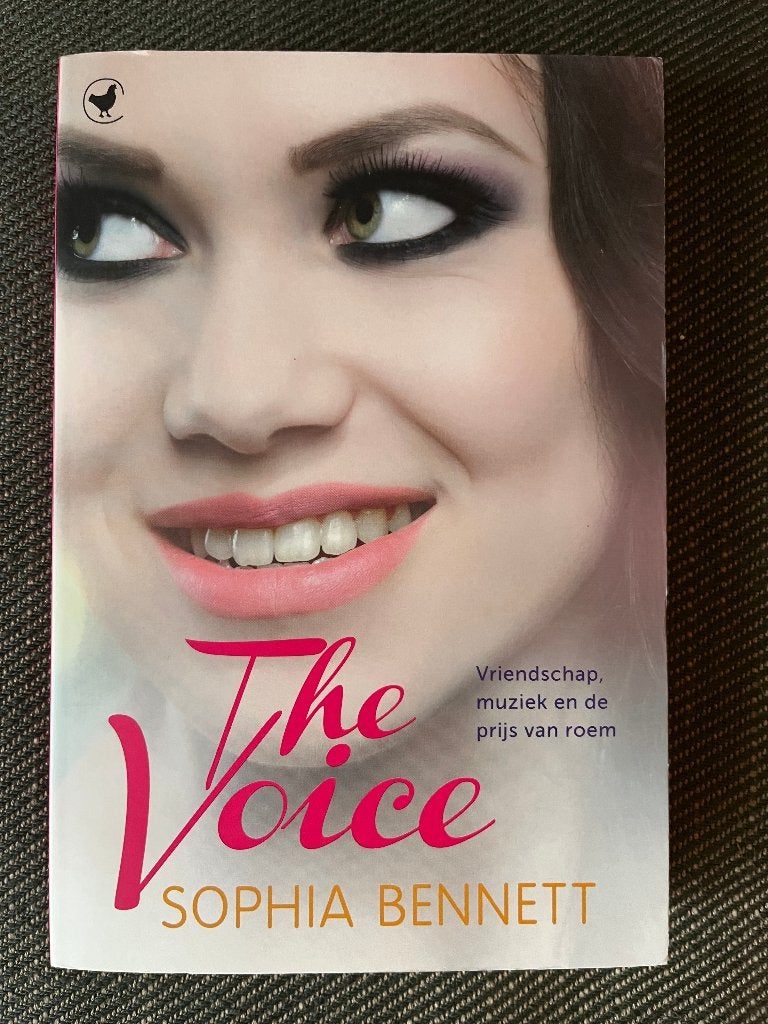 Sophia Bennett - The Voice., Ophalen of Verzenden, Zo goed als nieuw, Sophia Bennett