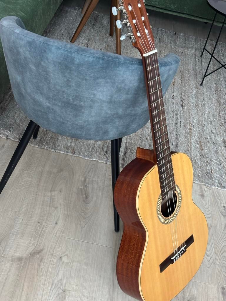 Juan Salvador model 2A Klassieke gitaar, Muziek en Instrumenten, Ophalen of Verzenden, Zo goed als nieuw, Klassieke of Spaanse gitaar