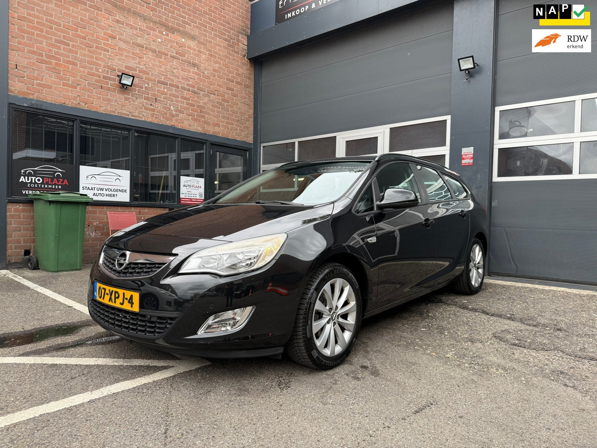 Opel Astra Sports Tourer 1.4 Turbo Sport, Voorwielaandrijving, Euro 5, 4 cilinders, Zwart