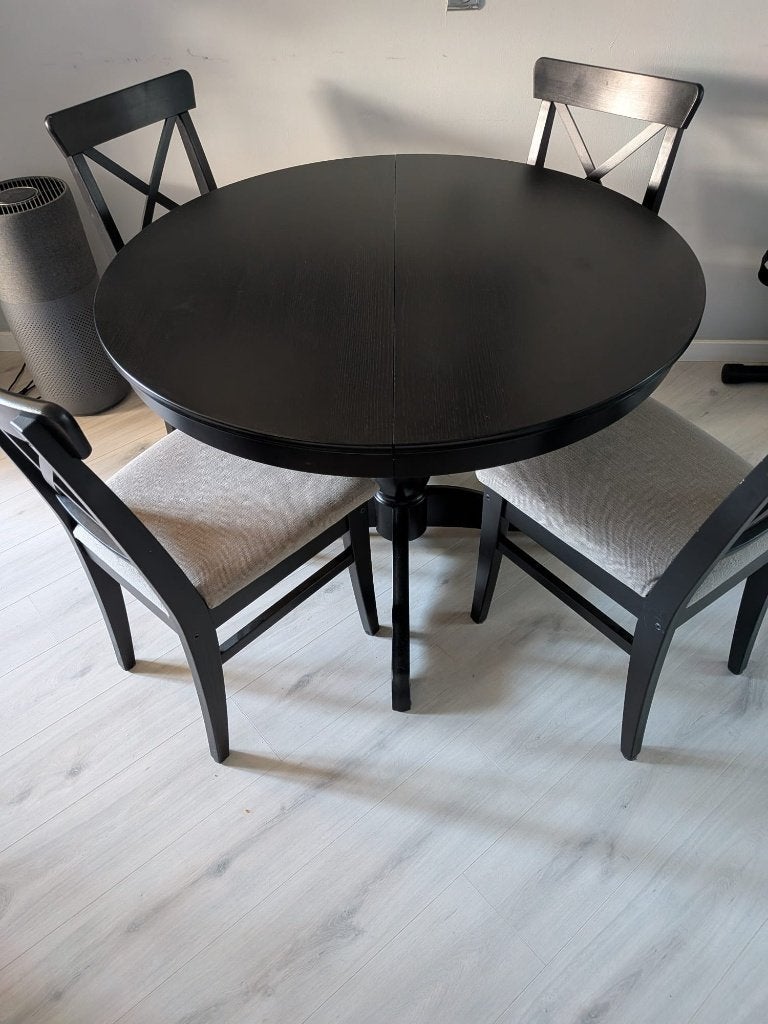 IKEA ronde eettafel zwart + 4 stoelen, Ophalen, Rond, Zo goed als nieuw, Vijf personen of meer
