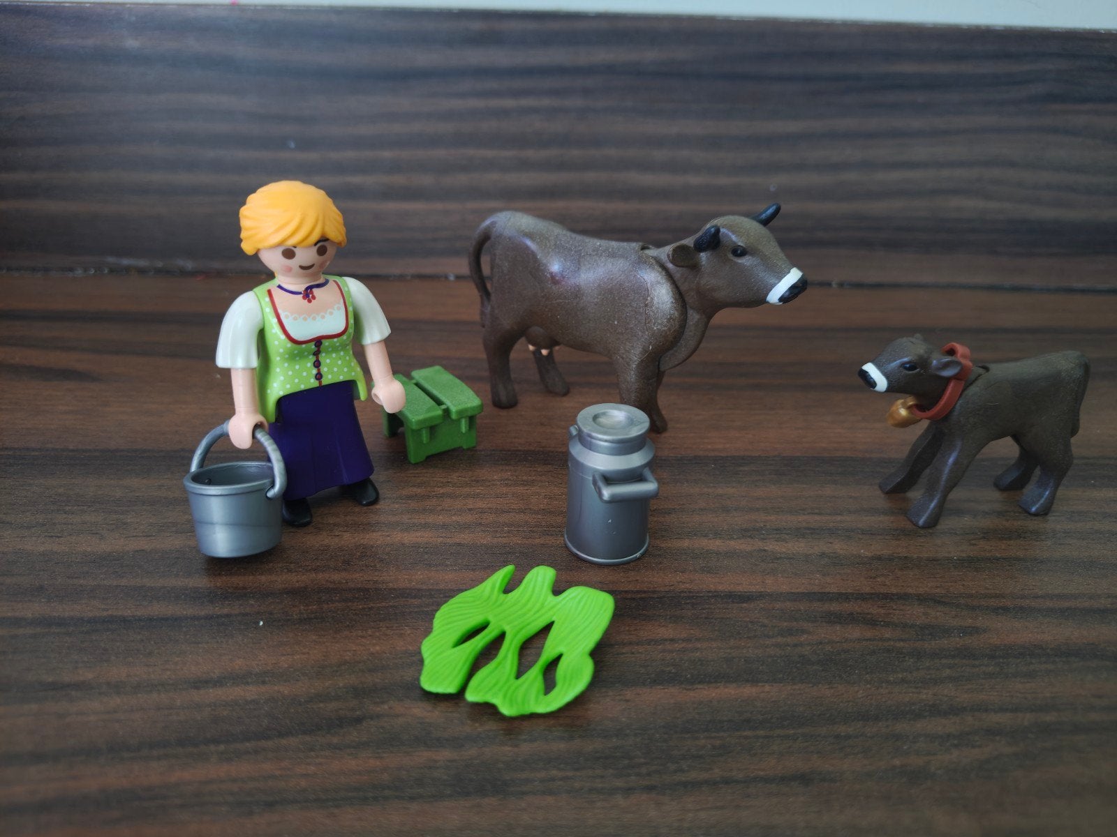 84. playmobil Boerderij Set: Boerin met Koe en Kalf, Ophalen of Verzenden, Gebruikt, Jongen of Meisje