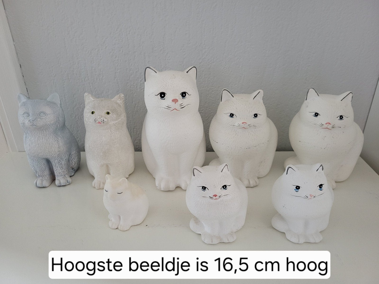 Set van 8 katten beeldjes - decoratie, Ophalen of Verzenden, Zo goed als nieuw, Dier