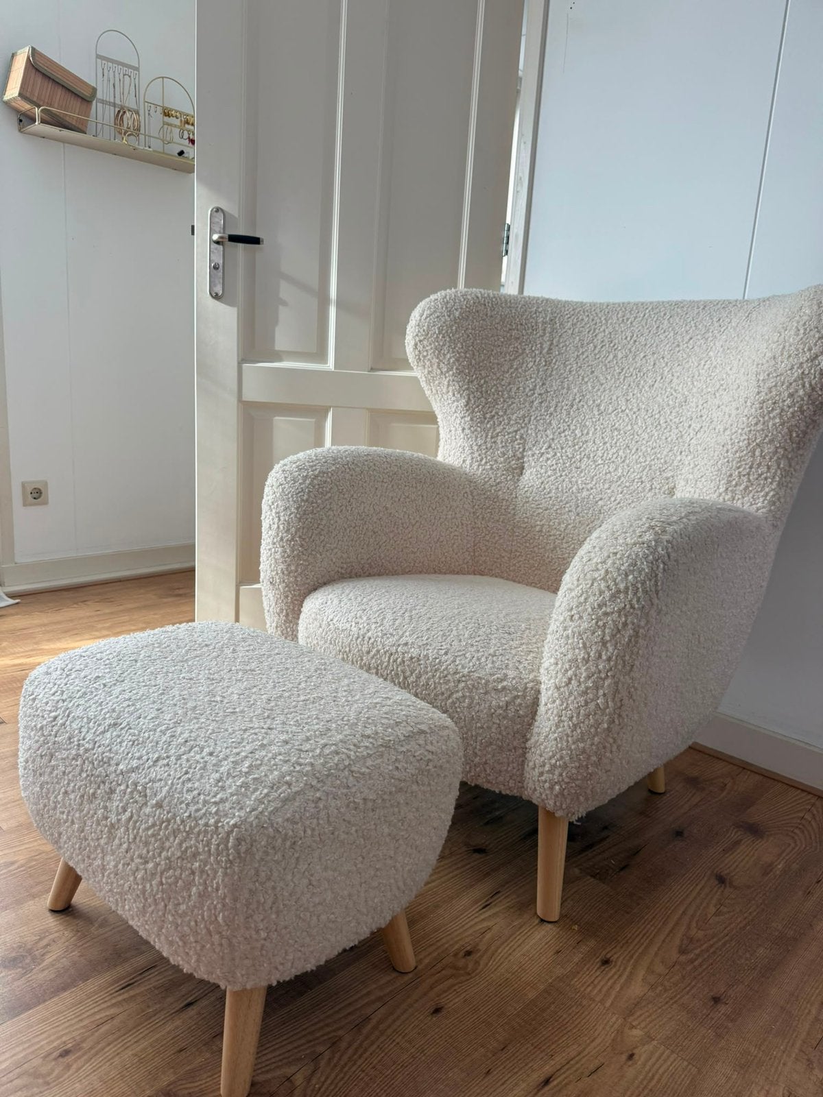 Fauteuil met hocker teddystof (kwantum), Huis en Inrichting, Ophalen, Zo goed als nieuw, 50 tot 75 cm