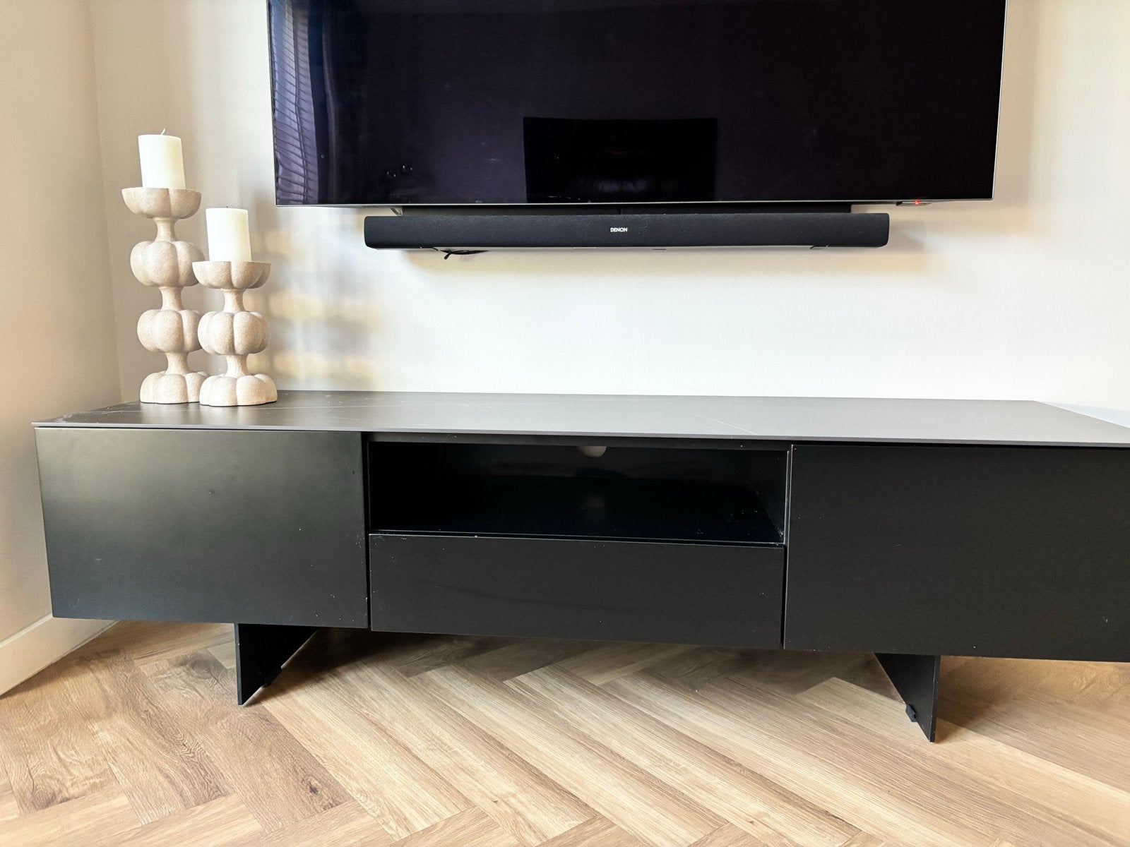 Moderne TV-meubel met marmerlook blad, Huis en Inrichting, Ophalen, Overige materialen, 150 tot 200 cm, Zo goed als nieuw