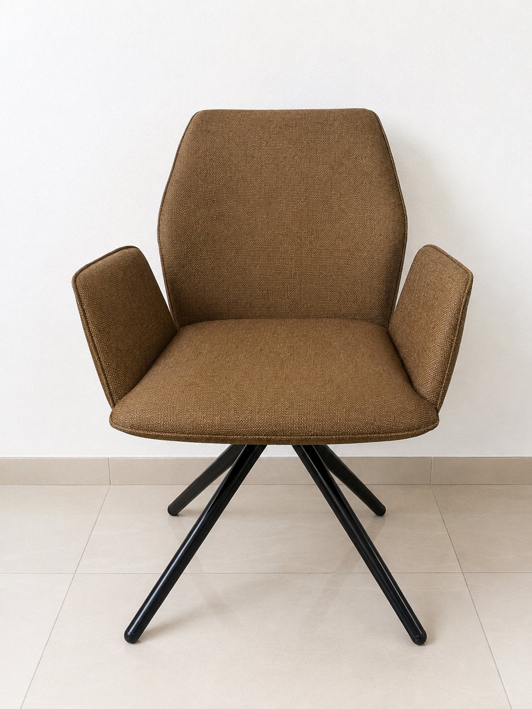 Comfortabele okerbruin stoffen eetkamerstoelen., Ophalen, Gebruikt, Overige kleuren, Vier