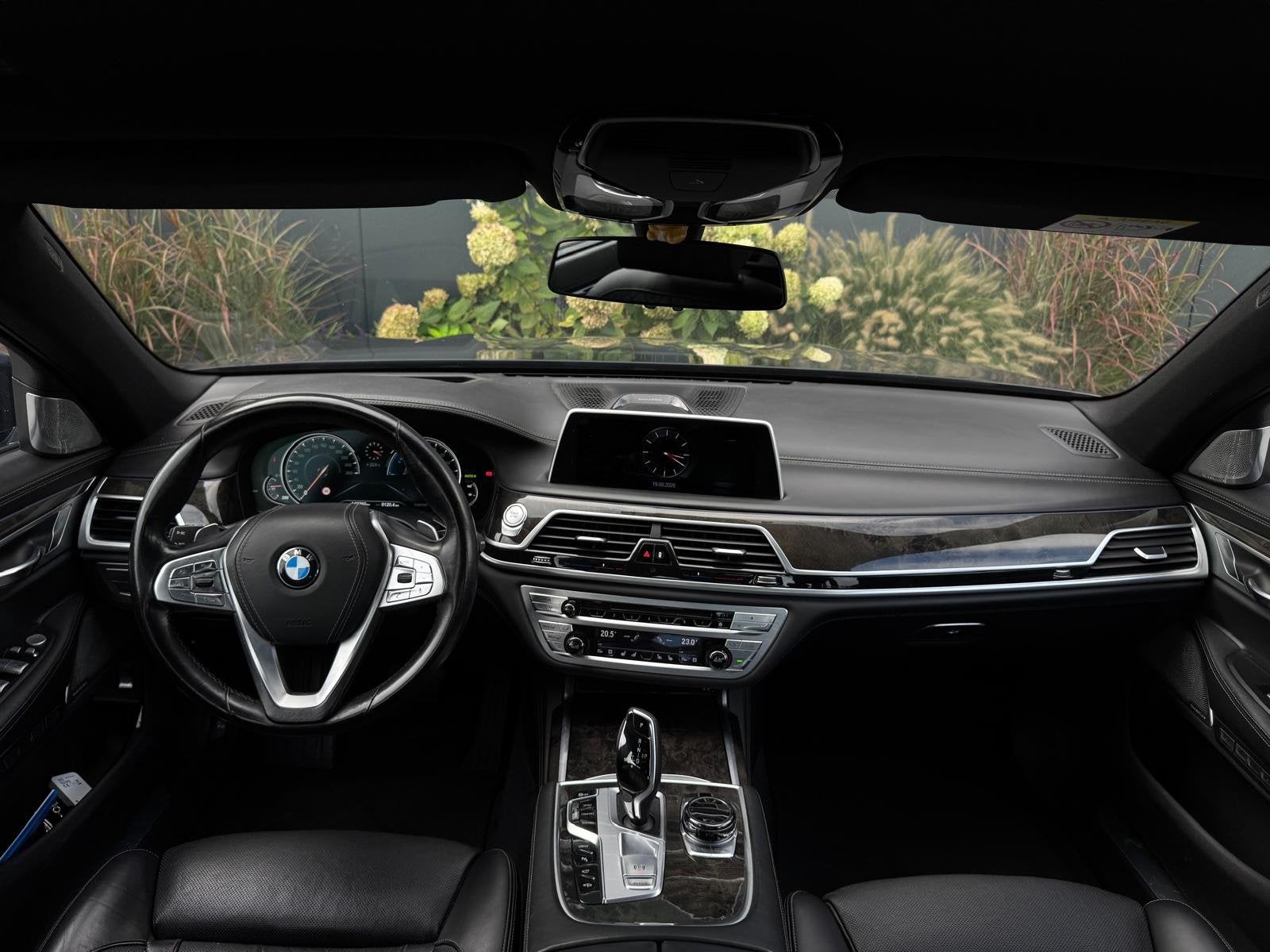 BMW 7-serie 740e iPerformance High Executive LEDER|CLIMATE|O, Auto's, Automaat, Gebruikt, 4 cilinders, Met garantie (alle)