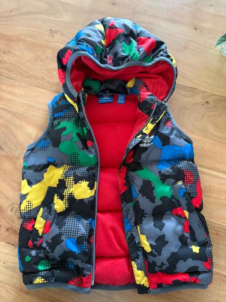 Adidas Bodywarmer Kinderen Maat 104, Ophalen of Verzenden, Zo goed als nieuw, Jongen of Meisje, Jas