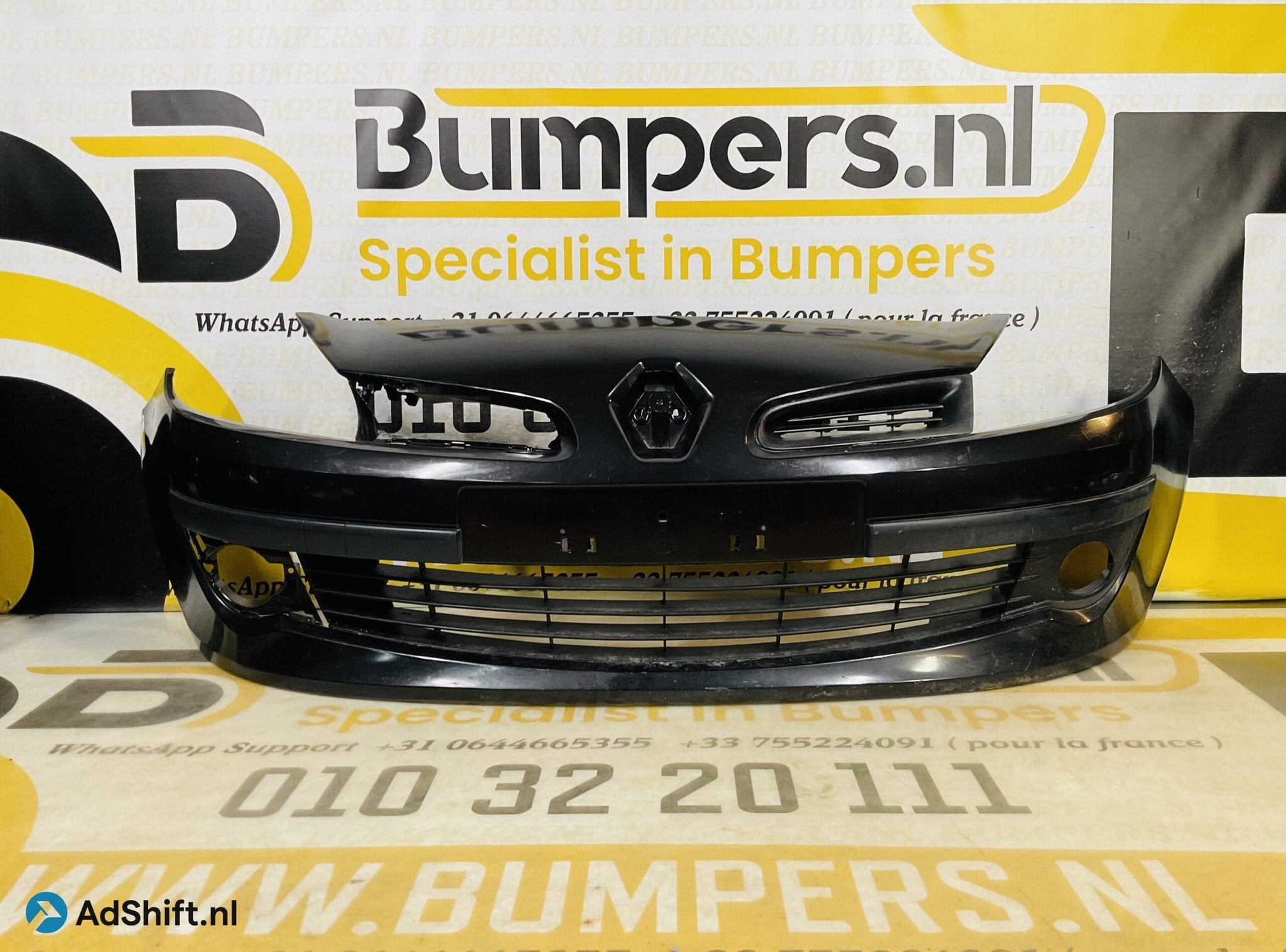 BUMPER Renault Clio 3 2005-2008 VOORBUMPER 2-F8-9468z, Auto-onderdelen, Bumper