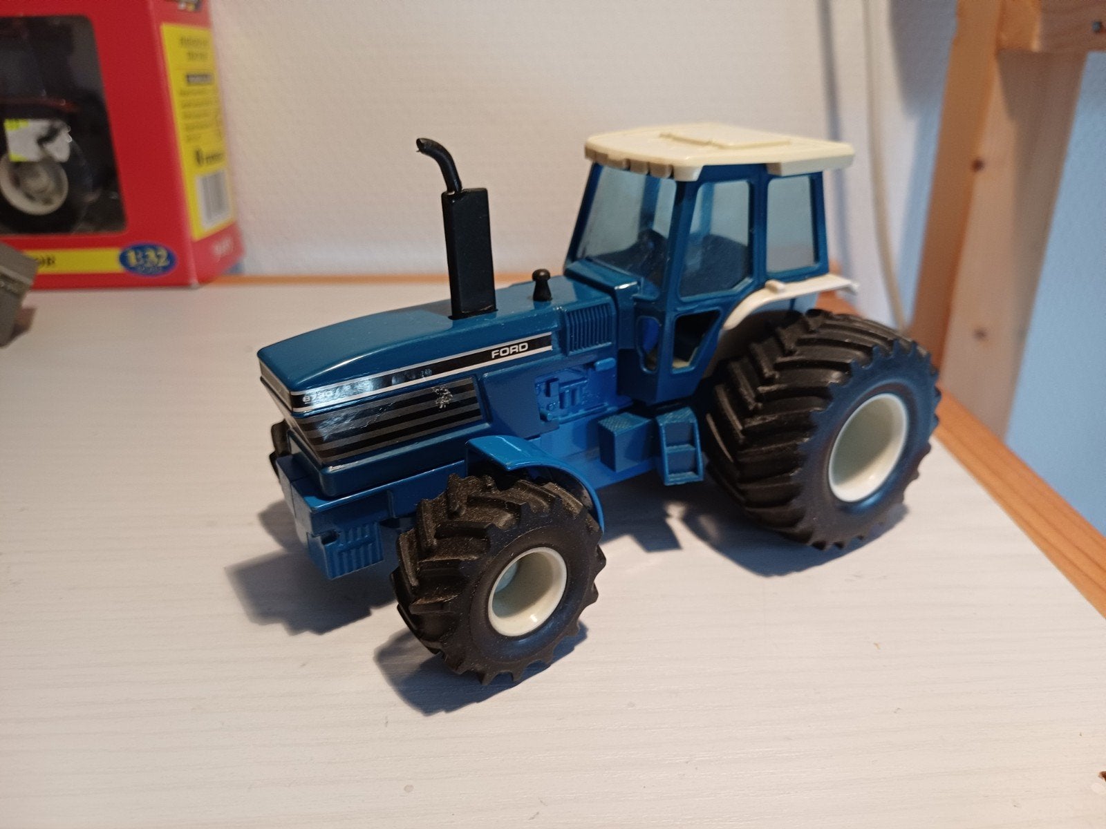 Britains Ford 8730, Hobby en Vrije tijd, Ophalen of Verzenden, Zo goed als nieuw, Tractor of Landbouw, Britains
