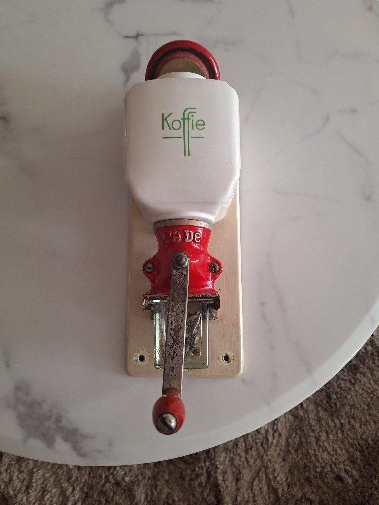 Te Koop PE DE Koffiemolen, Ophalen, Gebruikt