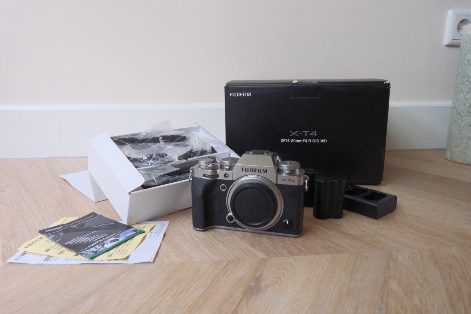 Fujifilm X-t4, Ophalen, Gebruikt, GPS, Draagriem
