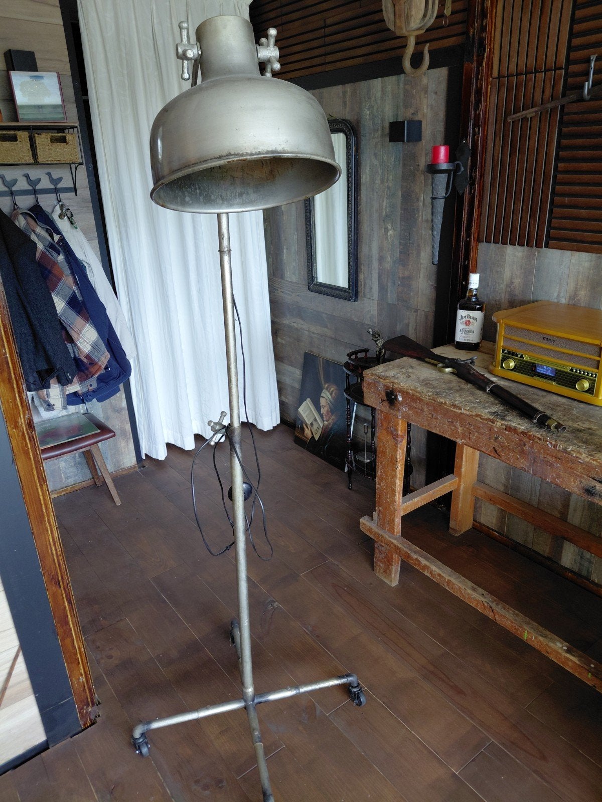 Industriële lamp op wielen, Antiek en Kunst, Antiek | Lampen, Ophalen