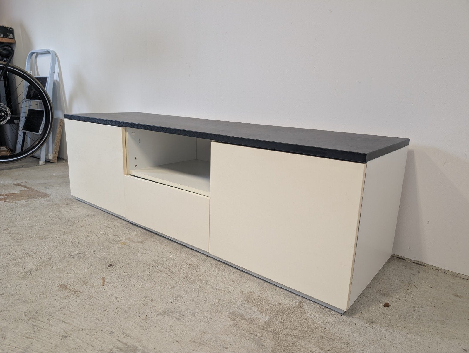 Televisie kastje - wit - 150 x 45 x 45, Ophalen, Gebruikt, 100 tot 150 cm, Grenenhout