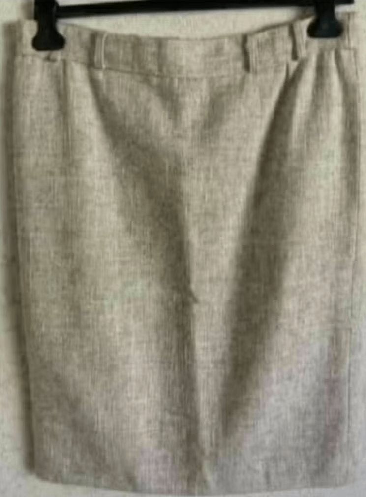 Beige - crèmekleurige, gevoerde rok met split; taille 92 cm, Kleding | Dames, Ophalen of Verzenden, Zo goed als nieuw, Beige, Onder de knie