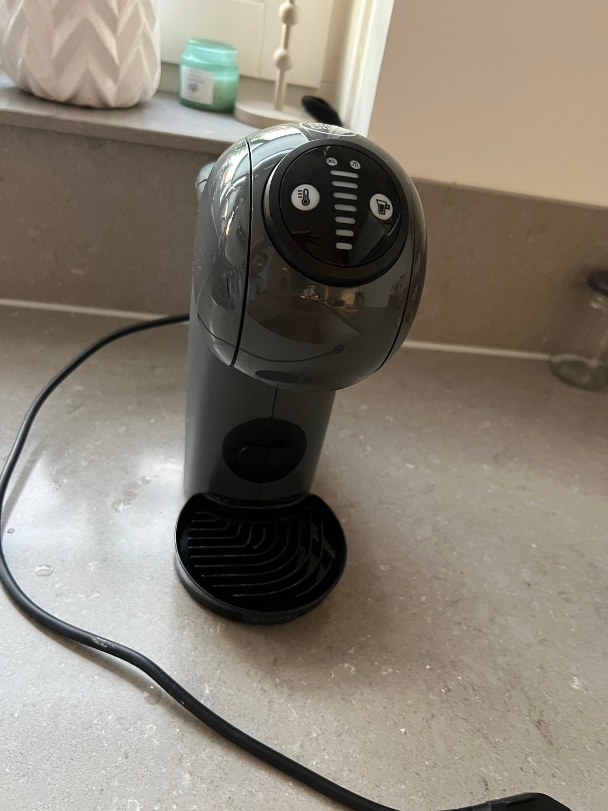 Nescafé Dolce Gusto Genio S Basic Koffiecupmachine, Witgoed en Apparatuur, Ophalen, Koffiemachine, Zo goed als nieuw, 2 tot 4 kopjes