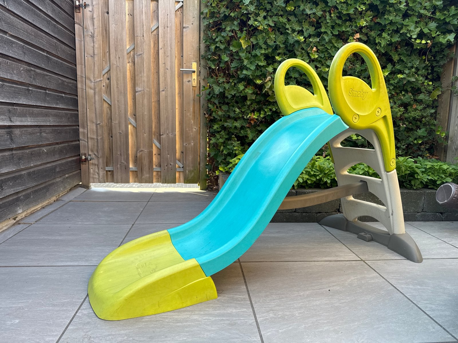 Leuke Smoby glijbaan voor uren speelplezier, Ophalen, Gebruikt