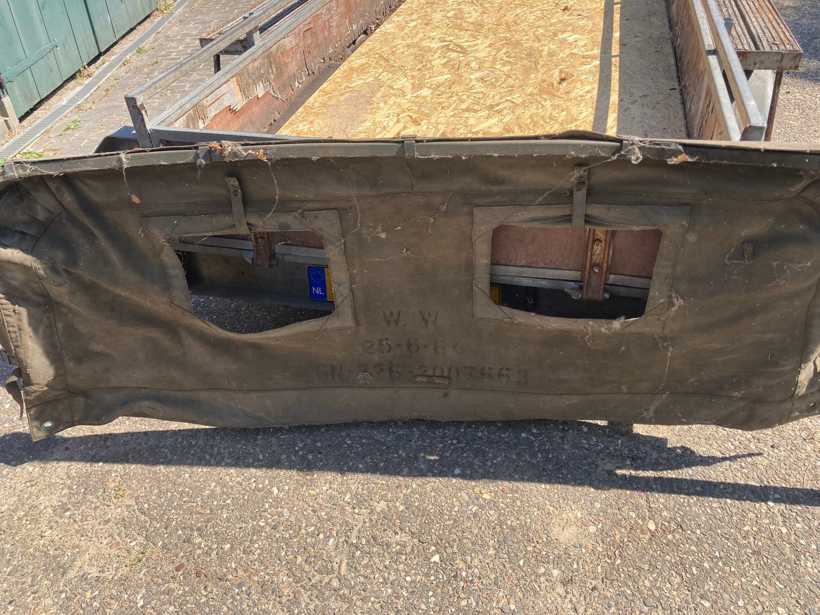 Canvas Voorflap huif daf ya126, Ophalen, Landmacht, Nederland