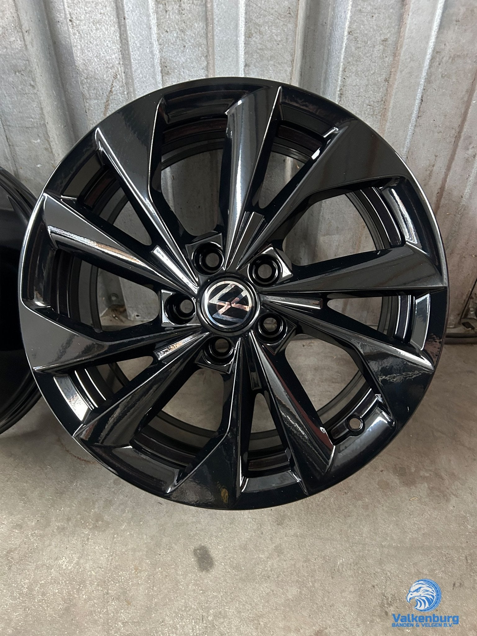 Originele Volkswagen Polo 16 inch zwarte velgen 5x100, Gebruikt, Velg(en), -, Ophalen of Verzenden